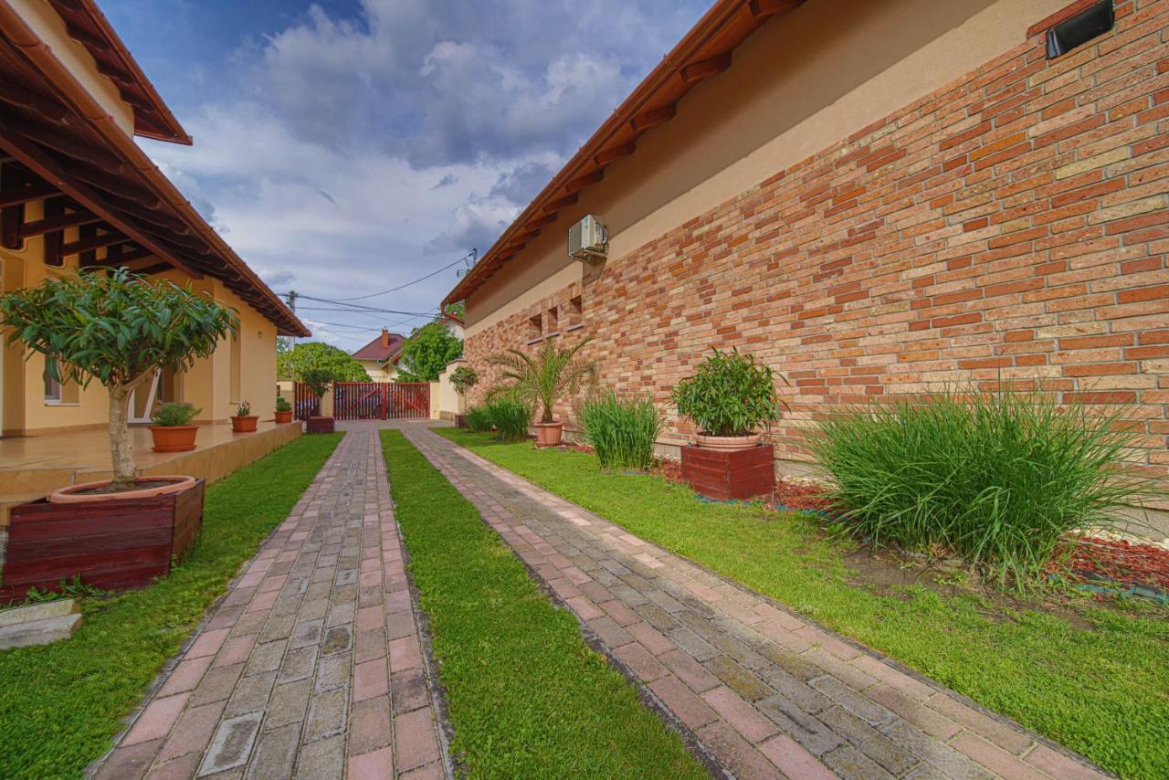 Kalvin Utcai Apartmanok Hajduszoboszlo Luaran gambar