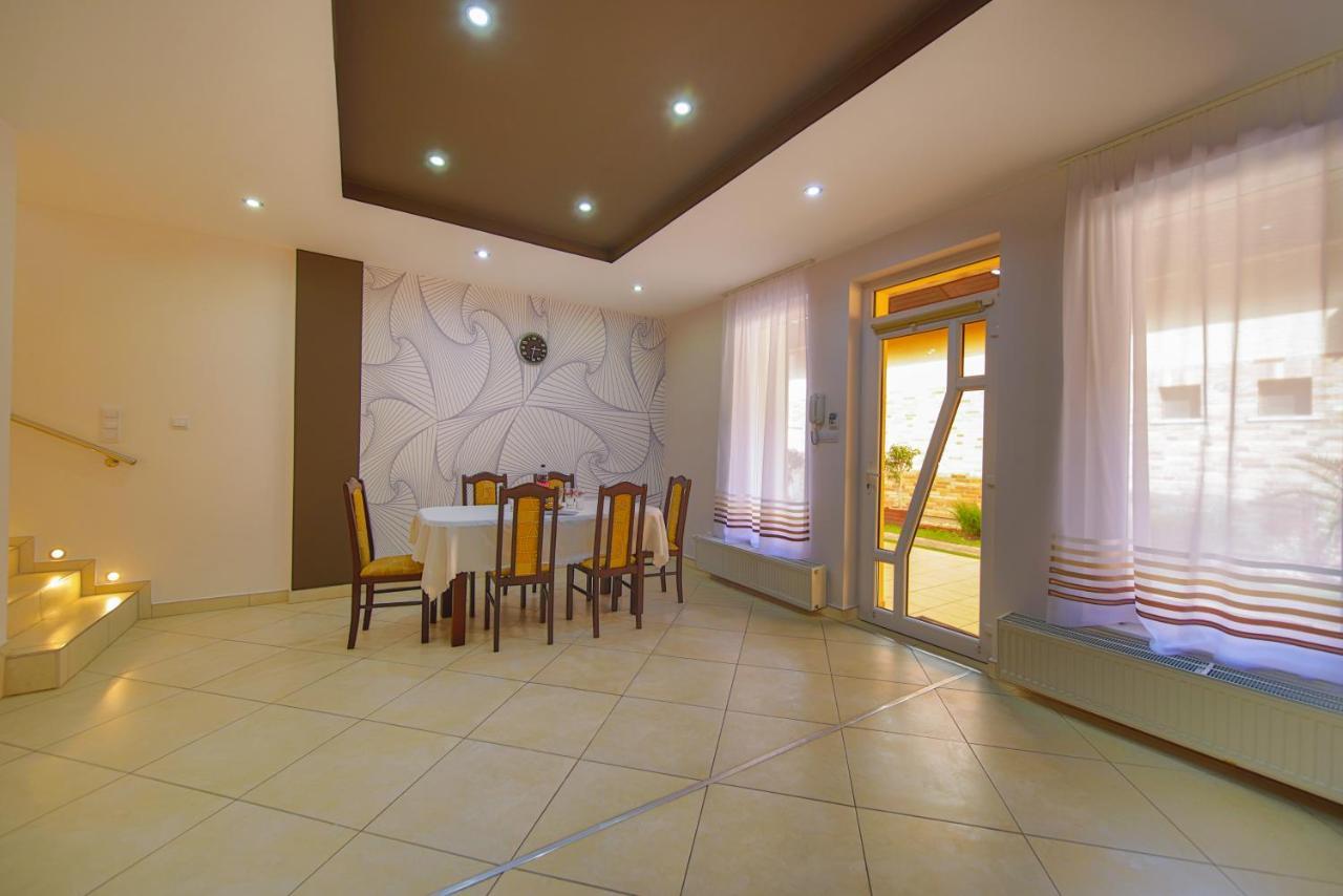 Kalvin Utcai Apartmanok Hajduszoboszlo Luaran gambar