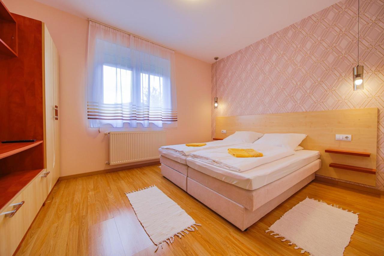 Kalvin Utcai Apartmanok Hajduszoboszlo Luaran gambar